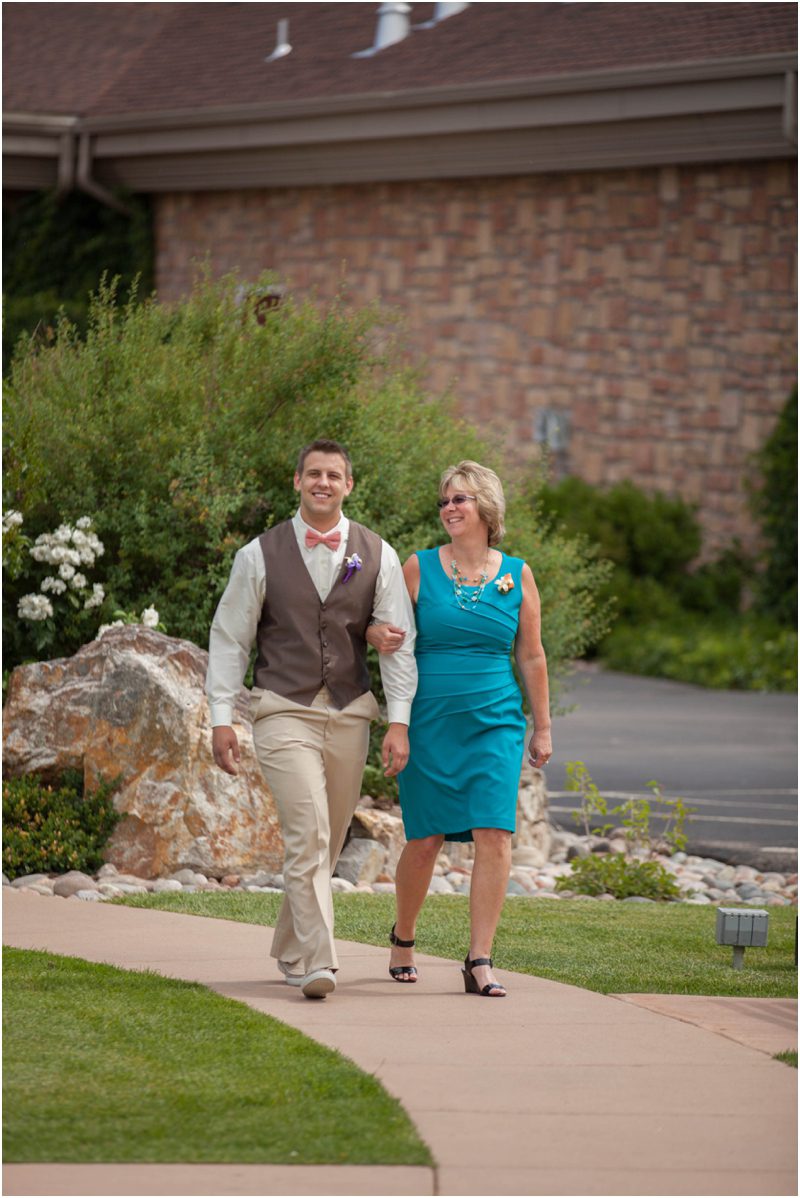 Stonebrook Manor, Colorado Wedding, Colorado Wedding Photographer, DIY wedding, Pinterest Wedding, Brooch Bouquet, Colorado Summer Wedding