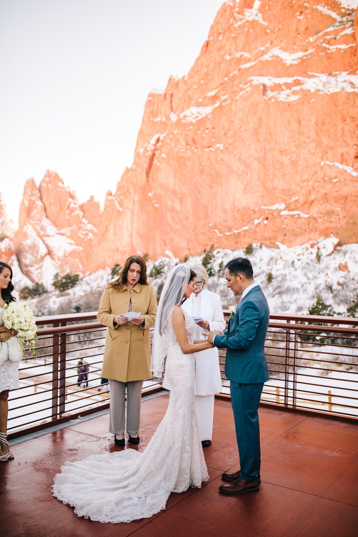 Places to elope in Colorado, Colorado elopement photographer, Colorado Springs Elopement, Garden of the Gods elopement in Colorado Springs, Intimate Colorado Wedding, Colorado Micro Wedding, Small Colorado wedding, Garden of the gods wedding, Where to elope in Colorado, Colorado mountain elopement, Bar wedding reception, Small wedding ideas, Small wedding inspiration, Wedding photography, Elopement photography