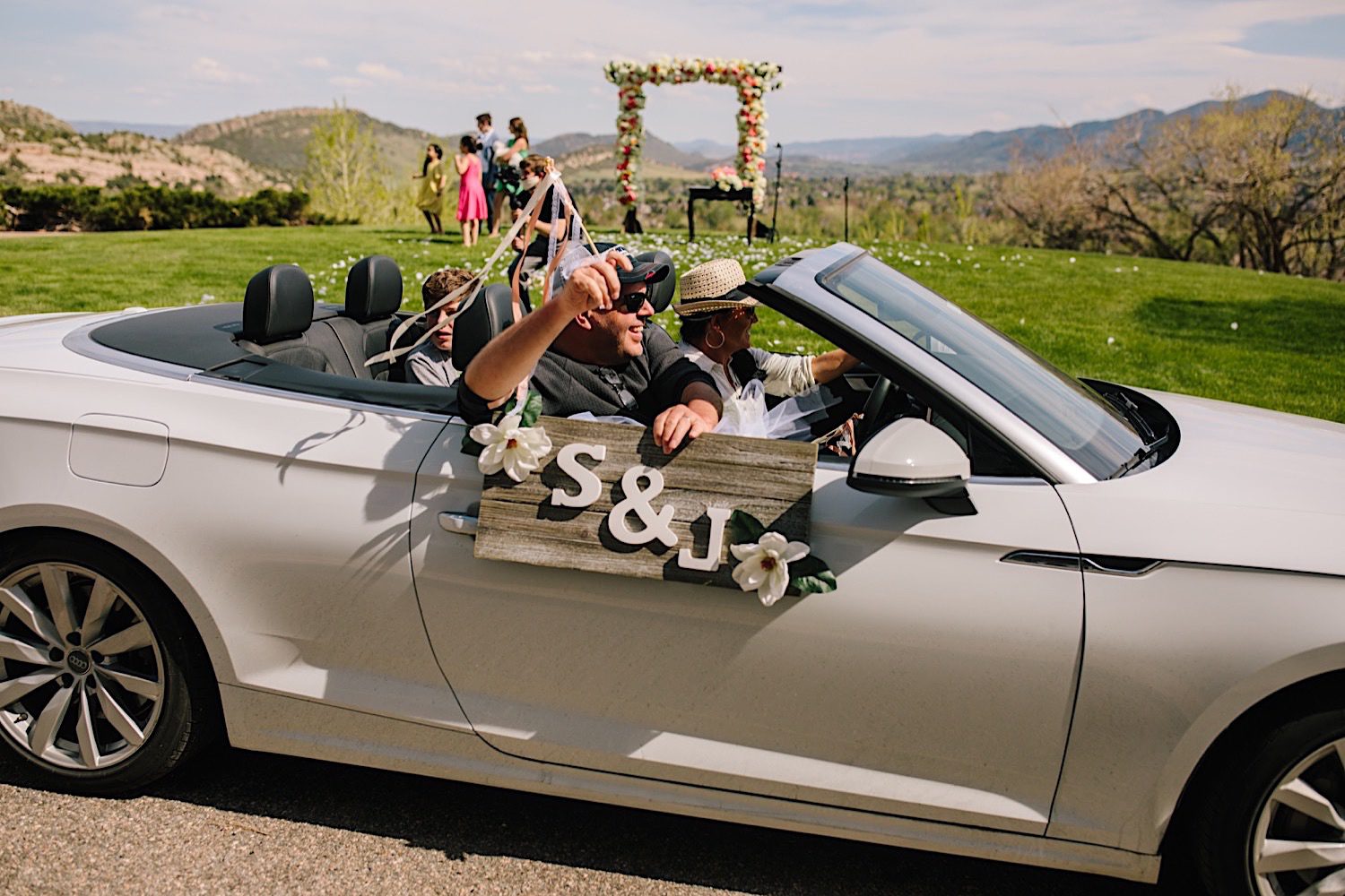 Car parade for COVID Wedding, COVID Wedding ideas, Pandemic Wedding ideas, The Manor House, Colorado Wedding photographer