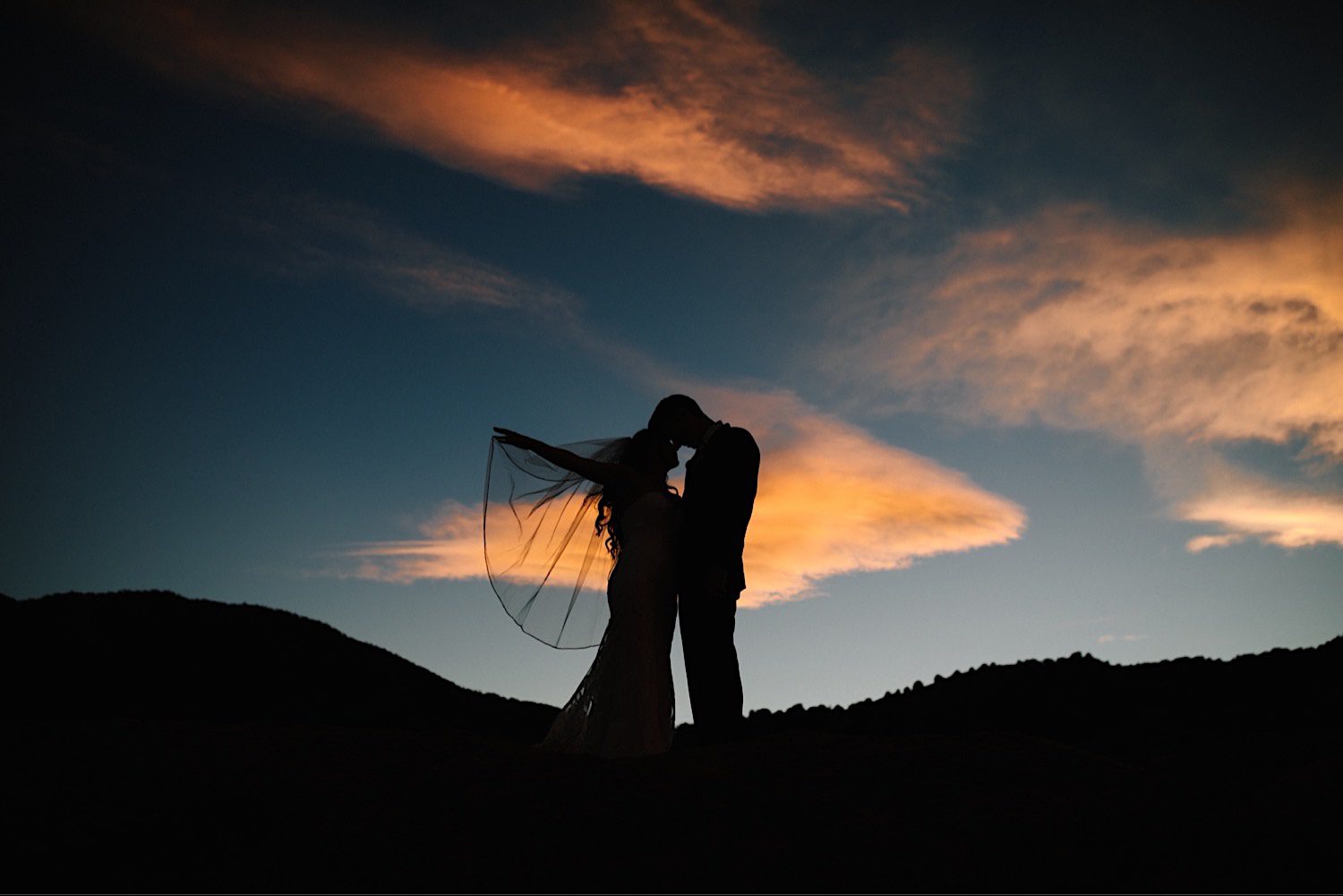 Fall Colorado Mountain Wedding at Willow Ridge Manor, Bride and groom photos, sunset wedding photos, Wedding photography in Colorado