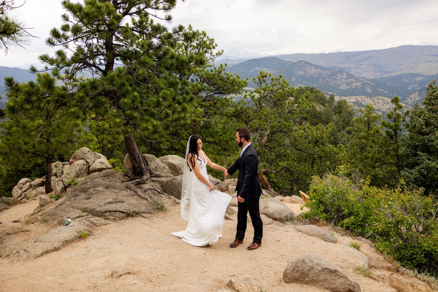 Micro-Wedding at Halfway House on Flagstaff Mountain