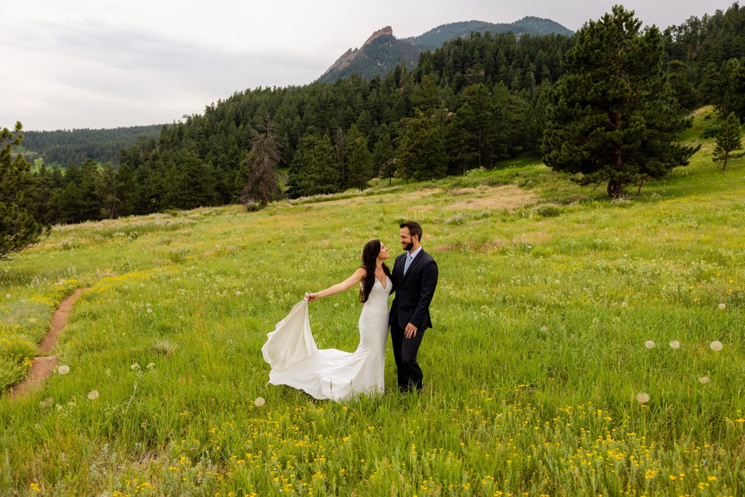 MicroWedding at Halfway House on Flagstaff Mountain