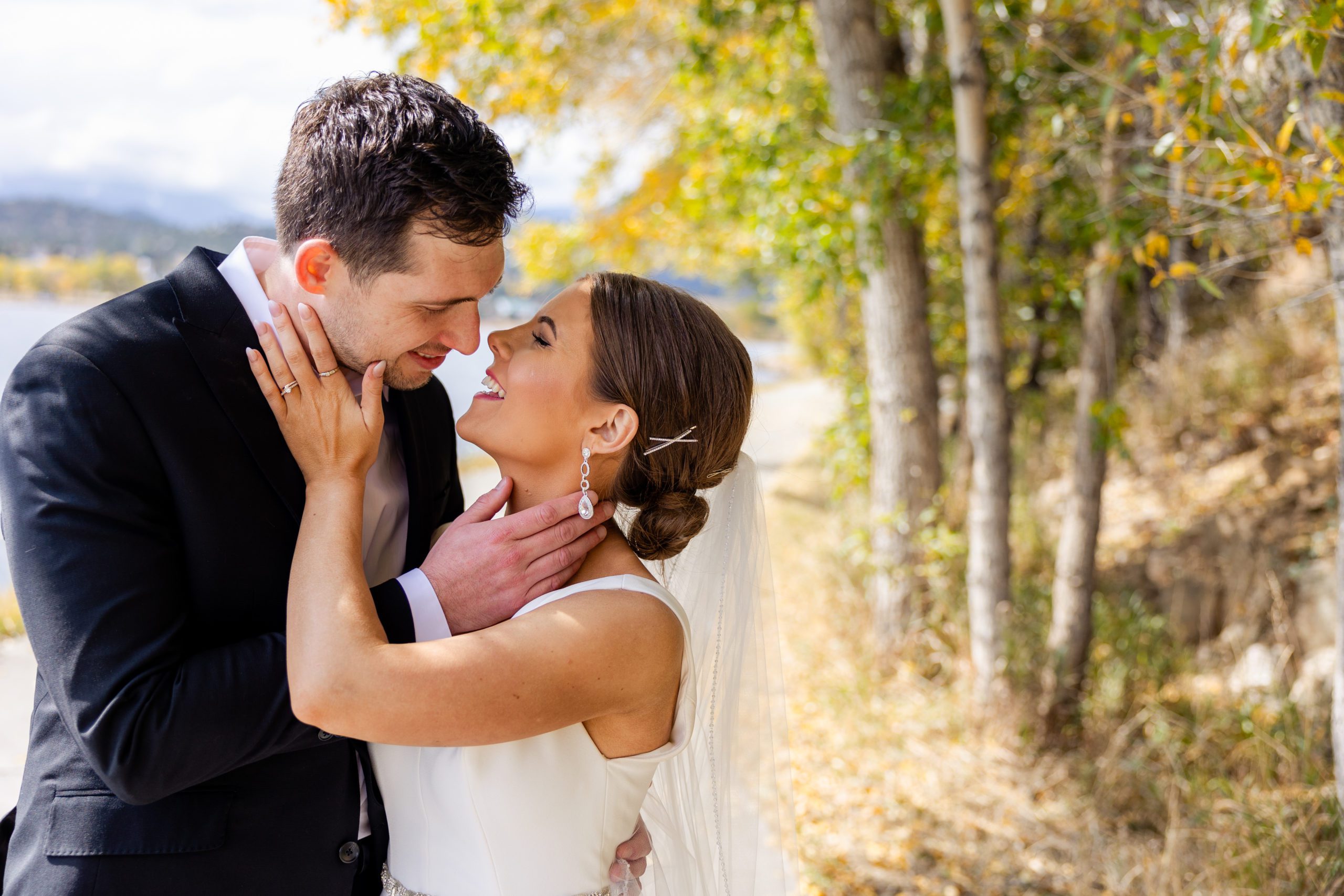 Bride and groom portraits at Estes Park Resort, Colorado Wedding, Colorado Elopement, Lake Estes, Destination wedding in the mountains