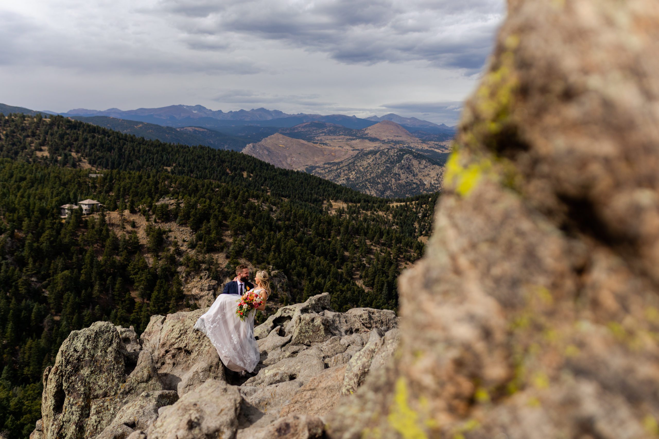 Wedding photos at Lost Gulch Overlook in Boulder Colorado on Flagstaff Mountain in October